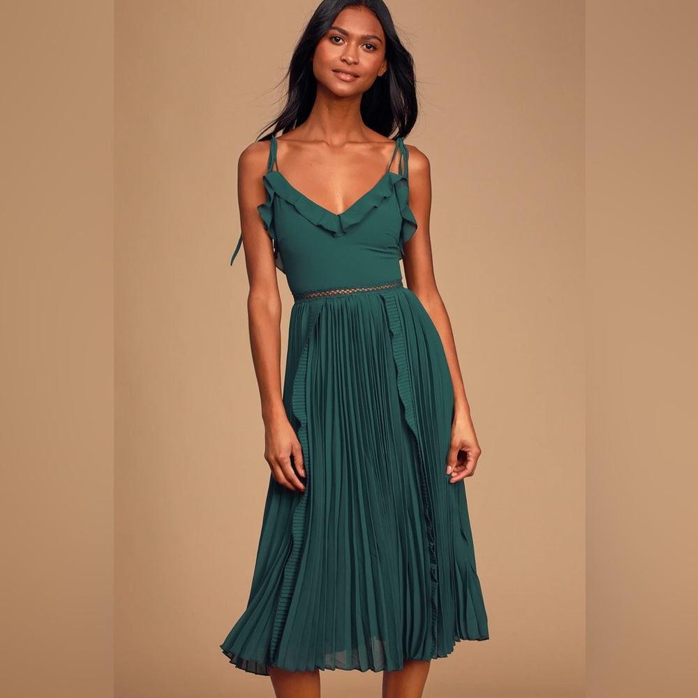 NWT Lulu's Never a Dull Moment Emerald Green Tie-Strap Pleated Midi Dress, XXS